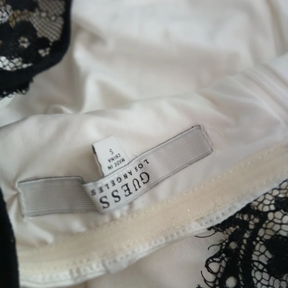 Guess Black and White Backless Lace Dress - Picture 4 of 7